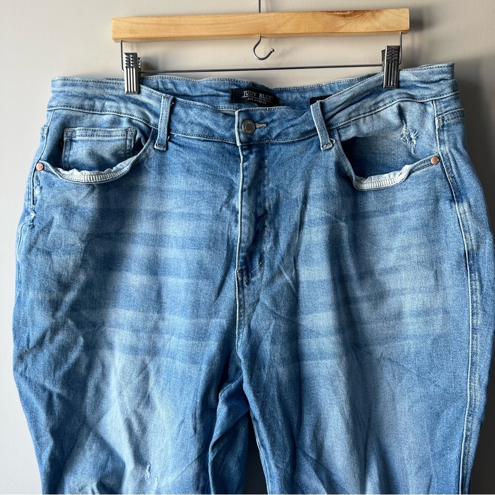 Judy Blue Star Struck Mid Rise Cuff Boyfriend Jeans blue light plus size 22 - Picture 10 of 16